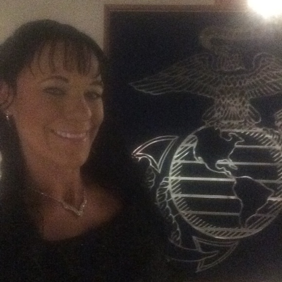 Meet your Posher, Amanda - Picture 3 of 7